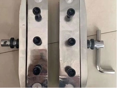 二连浩特铁路试验仪器的发展与应用